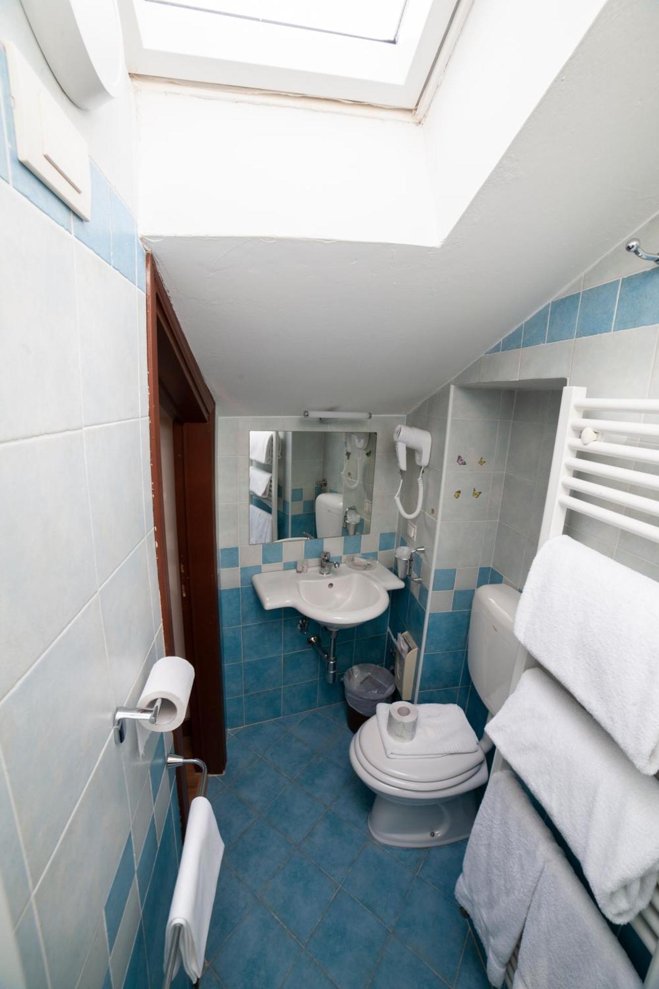 Hotel Pax Асизи Екстериор снимка
